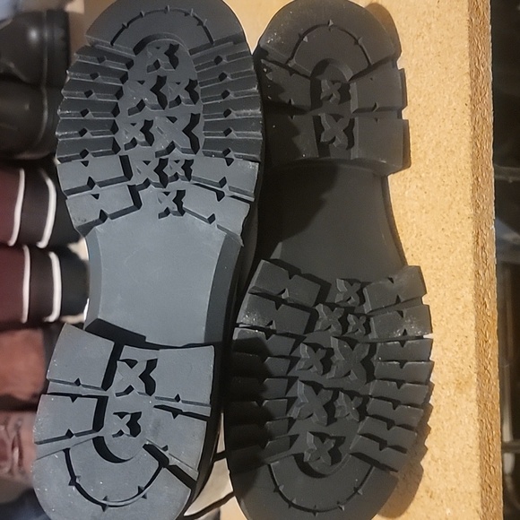 womens booties, size 9 - Picture 5 of 5